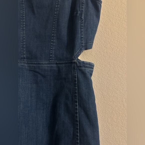 Madewell Cut Out Denim Dress - Picture 4 of 11